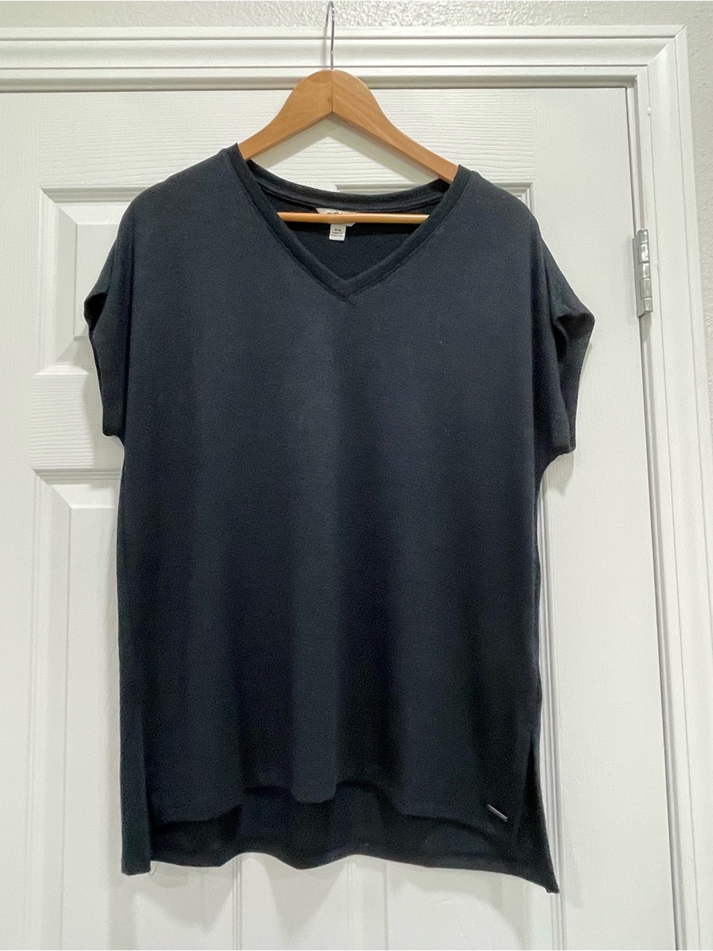 ORVIS Women’s V-Neck Short Sleeve Shirt - Black